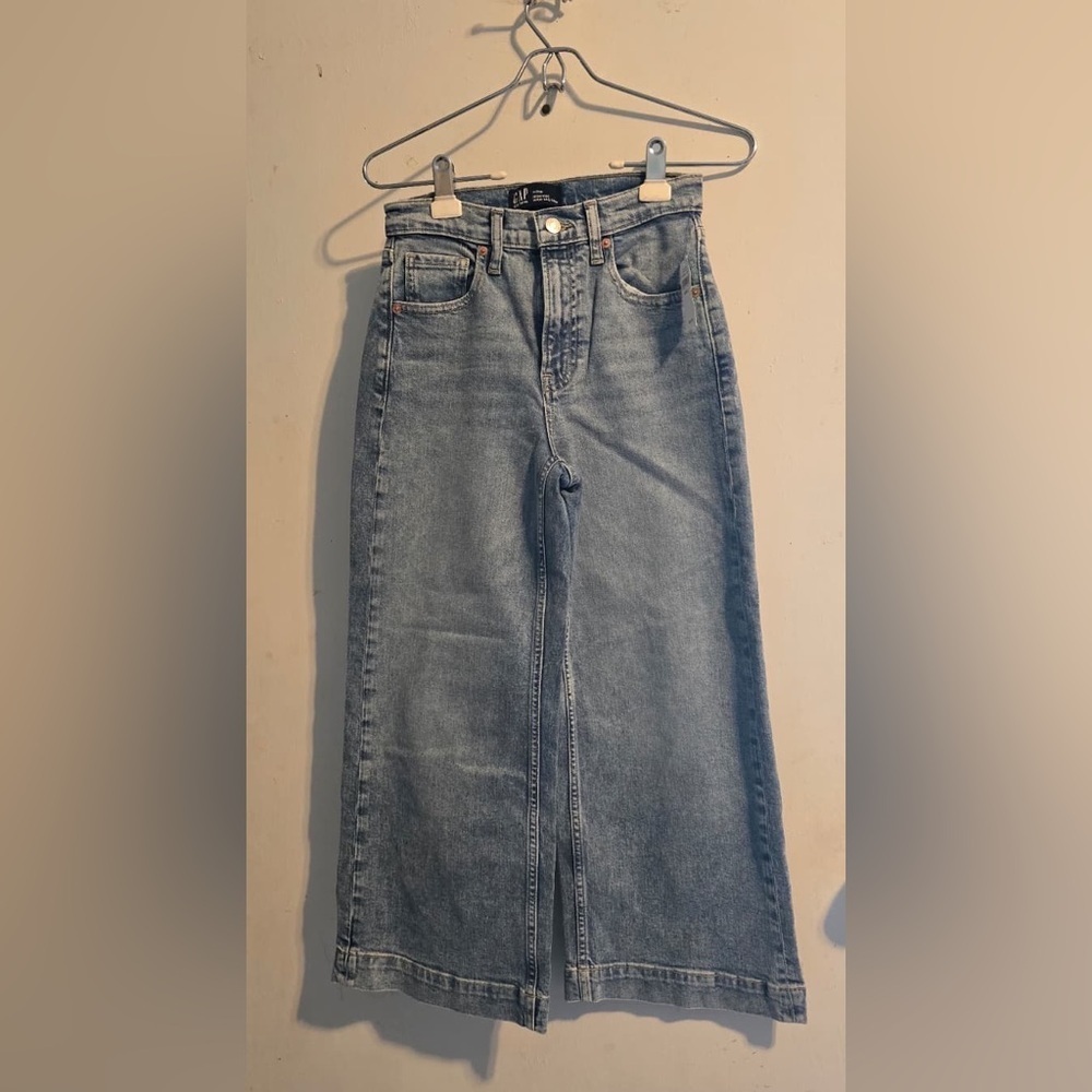 GAP Women's Straight Leg Jeans in Light Blue